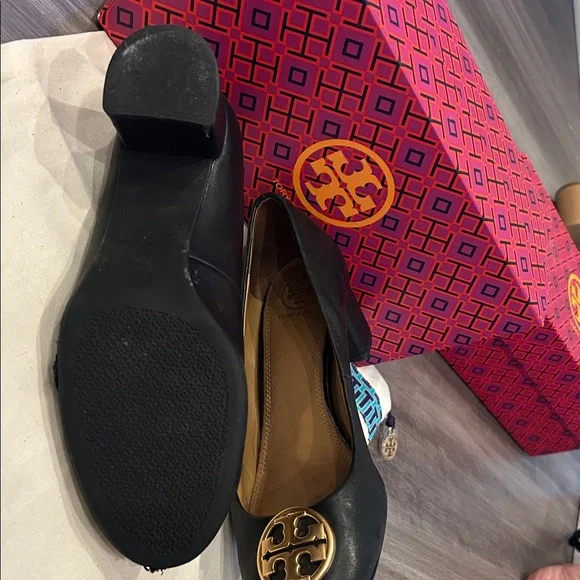 Tory Burch Black Leather Block Heels with Gold Logo- with dustbag and box. - Picture 4 of 7